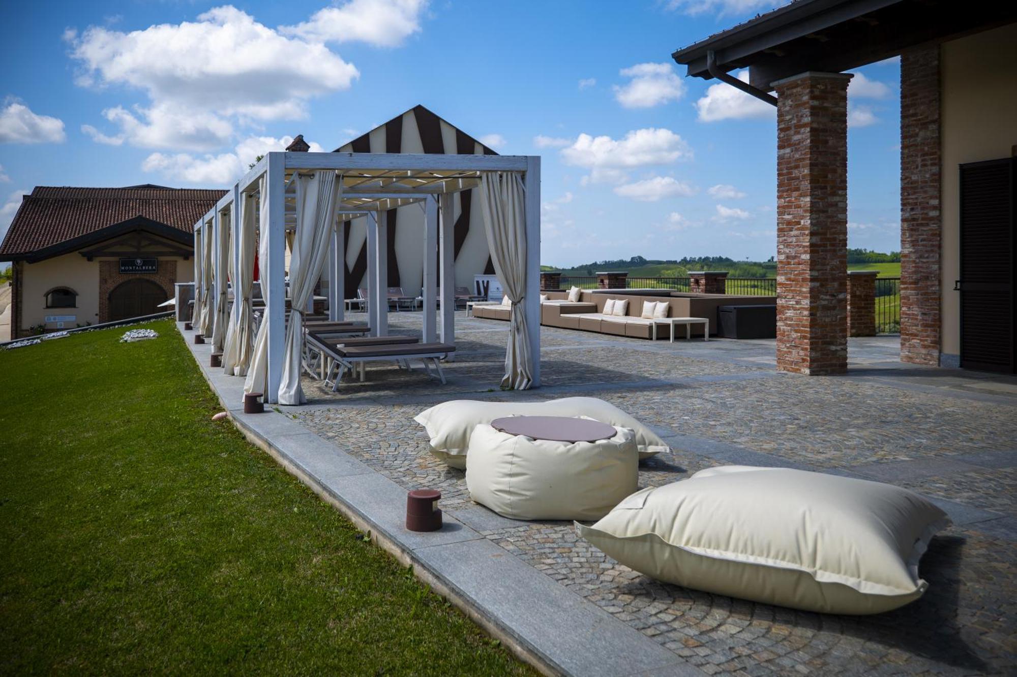 Montalbera Wine Suites Montemagno  Экстерьер фото
